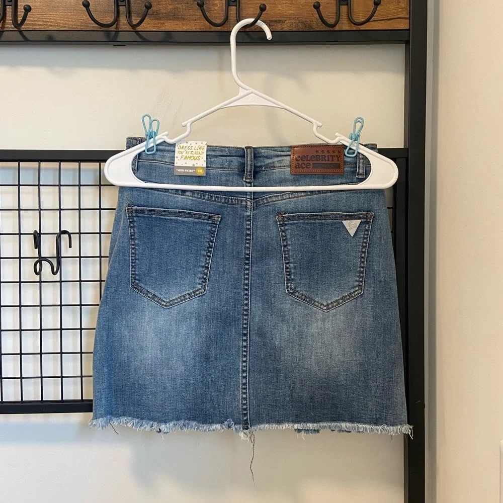 NWT | Celebrity Ace junior’s denim skirt‎ — size 7